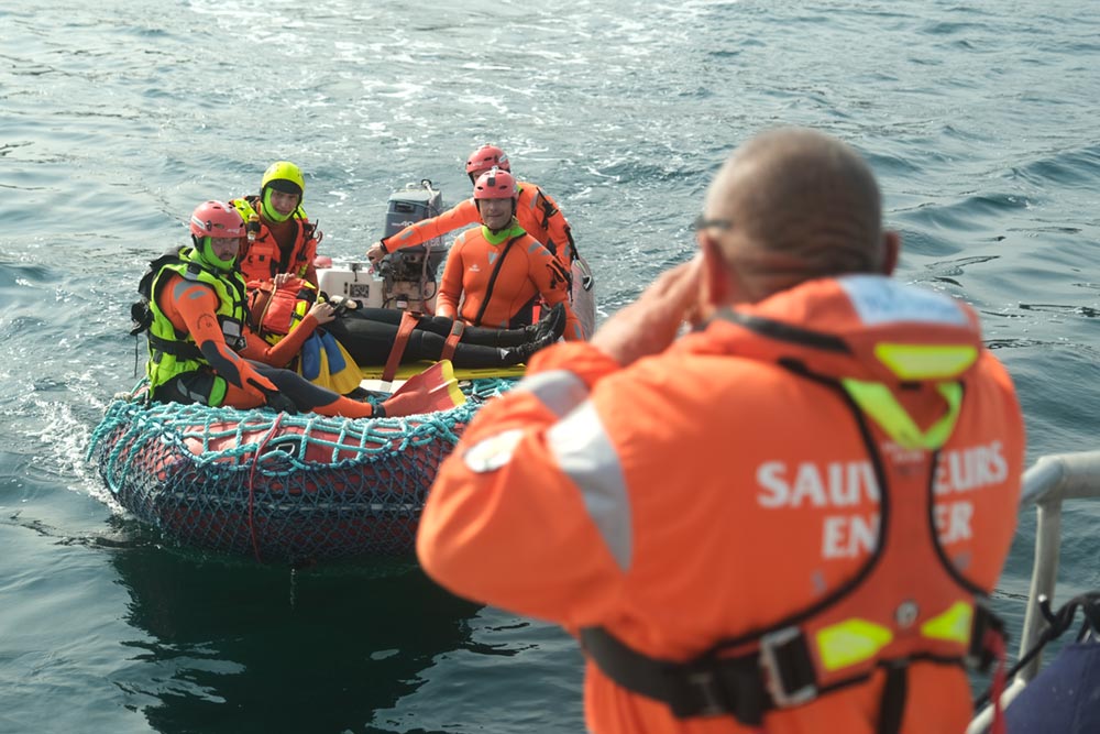 Arrivée de la victime avec les pompiers