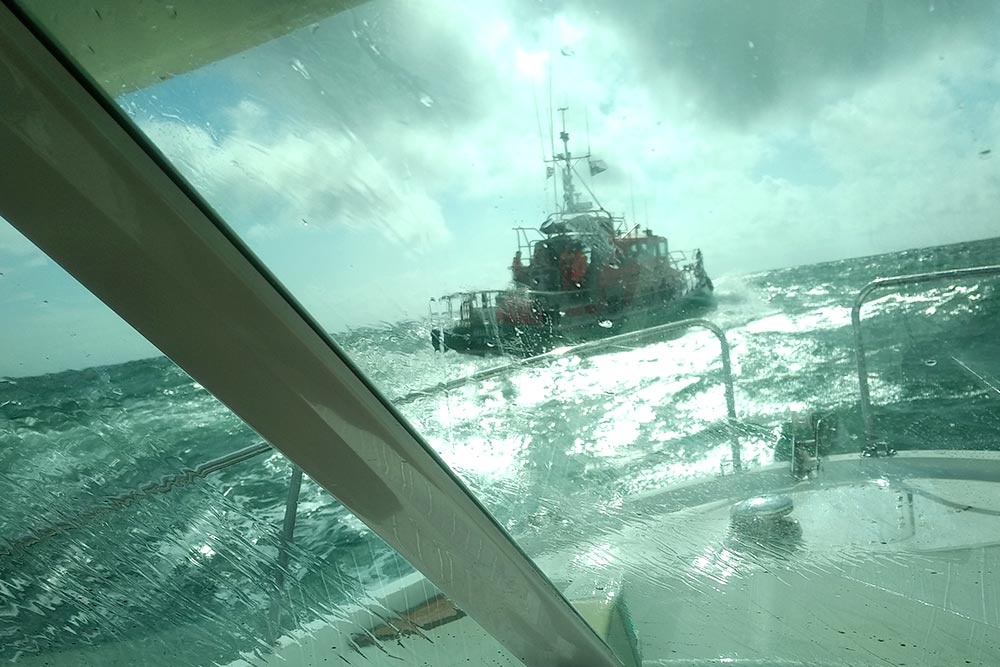 Le canot Belle Isle su du bateau secouru